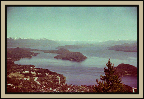 aerial-bariloche-lake-islands-mountain-panorama-colour-film-w2b - tirage encadre