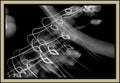 guitar-strings-light-trails-long-exposure-black-white-film-w2b - tirage encadre